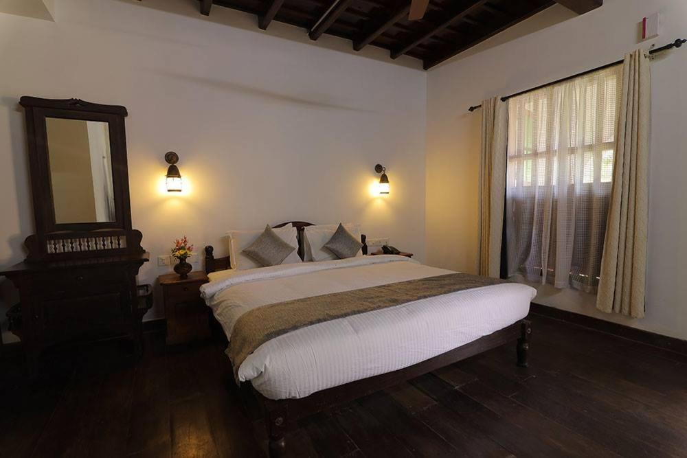 Kumarakom Heritage Resort กัตตะยัม ภายนอก รูปภาพ